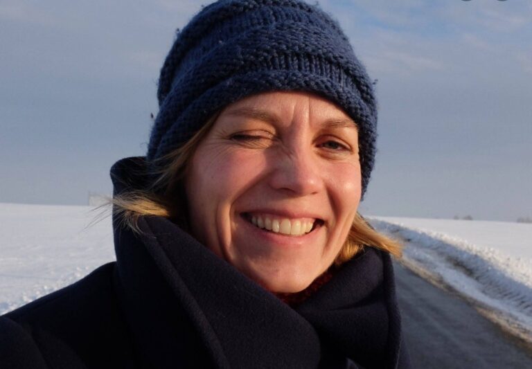 Read more about the article Anne-Mette fylder rundt