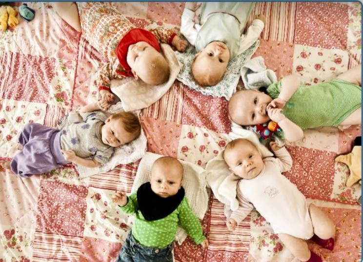You are currently viewing Babysalmesang i Dover Kirke – hvis her er flere babyer end i Alling