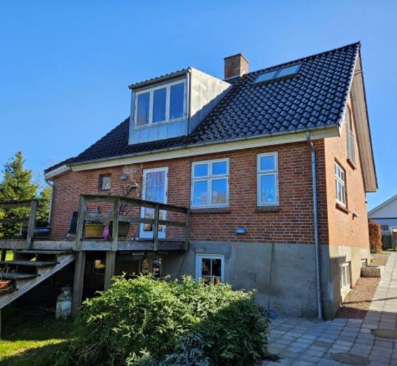 Read more about the article Lotta sætter sit hus til salg