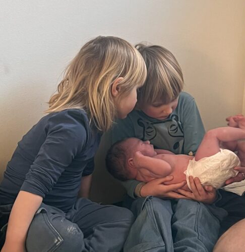Ea og Johnny Buster har fået en lillebror: Frode