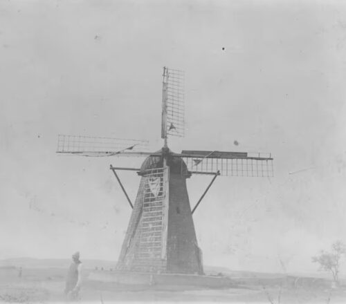 1887: Boes Mølle, et opdigtet overfald og påsat brand i en skole-høstak